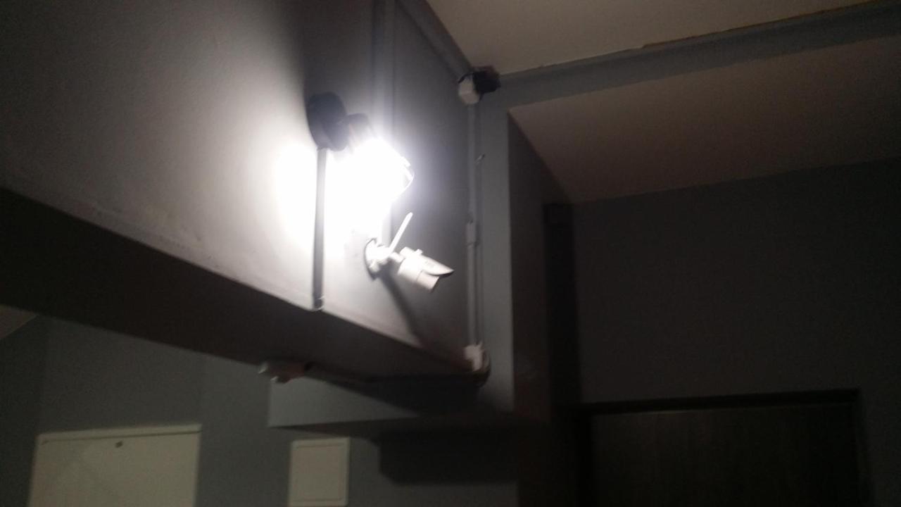 APARTAMENT VENGE -CAŁE MIESZKANIE 46m2 NA WYŁĄCZNOŚĆ - Z JEDNĄ SYPIALNIĄ I JEDNYM SYPIALNO-SALONEM -3 PIĘTRO BEZ WINDY- REZERWACJA BEZ KARTY KREDYTOWEJ-KLIMATYZACJA-2 ŁÓŻECZKA DZIECIĘCE-ŚNIADANIE XXL 30zł Breslau Exterior foto