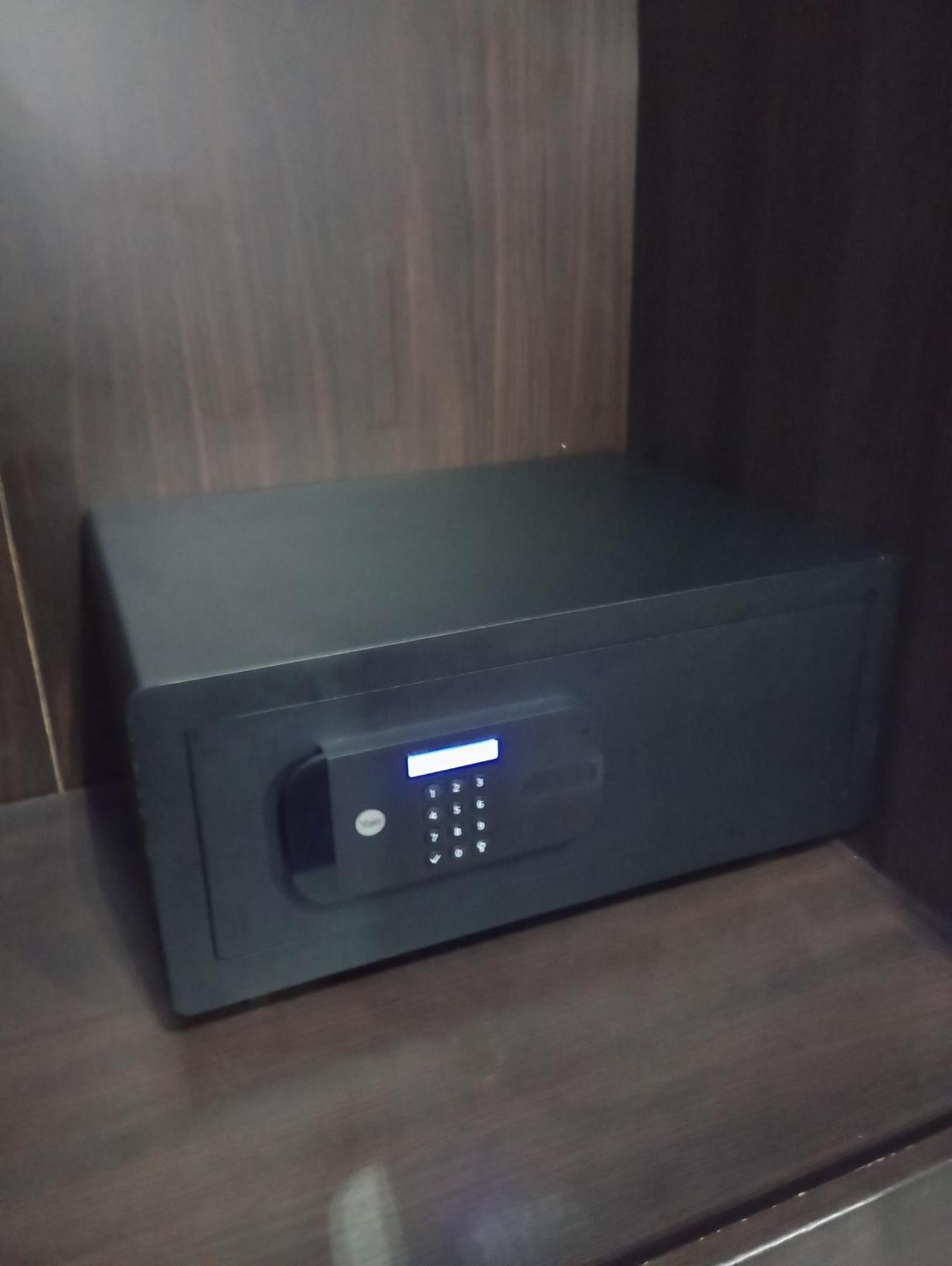 APARTAMENT VENGE -CAŁE MIESZKANIE 46m2 NA WYŁĄCZNOŚĆ - Z JEDNĄ SYPIALNIĄ I JEDNYM SYPIALNO-SALONEM -3 PIĘTRO BEZ WINDY- REZERWACJA BEZ KARTY KREDYTOWEJ-KLIMATYZACJA-2 ŁÓŻECZKA DZIECIĘCE-ŚNIADANIE XXL 30zł Breslau Exterior foto