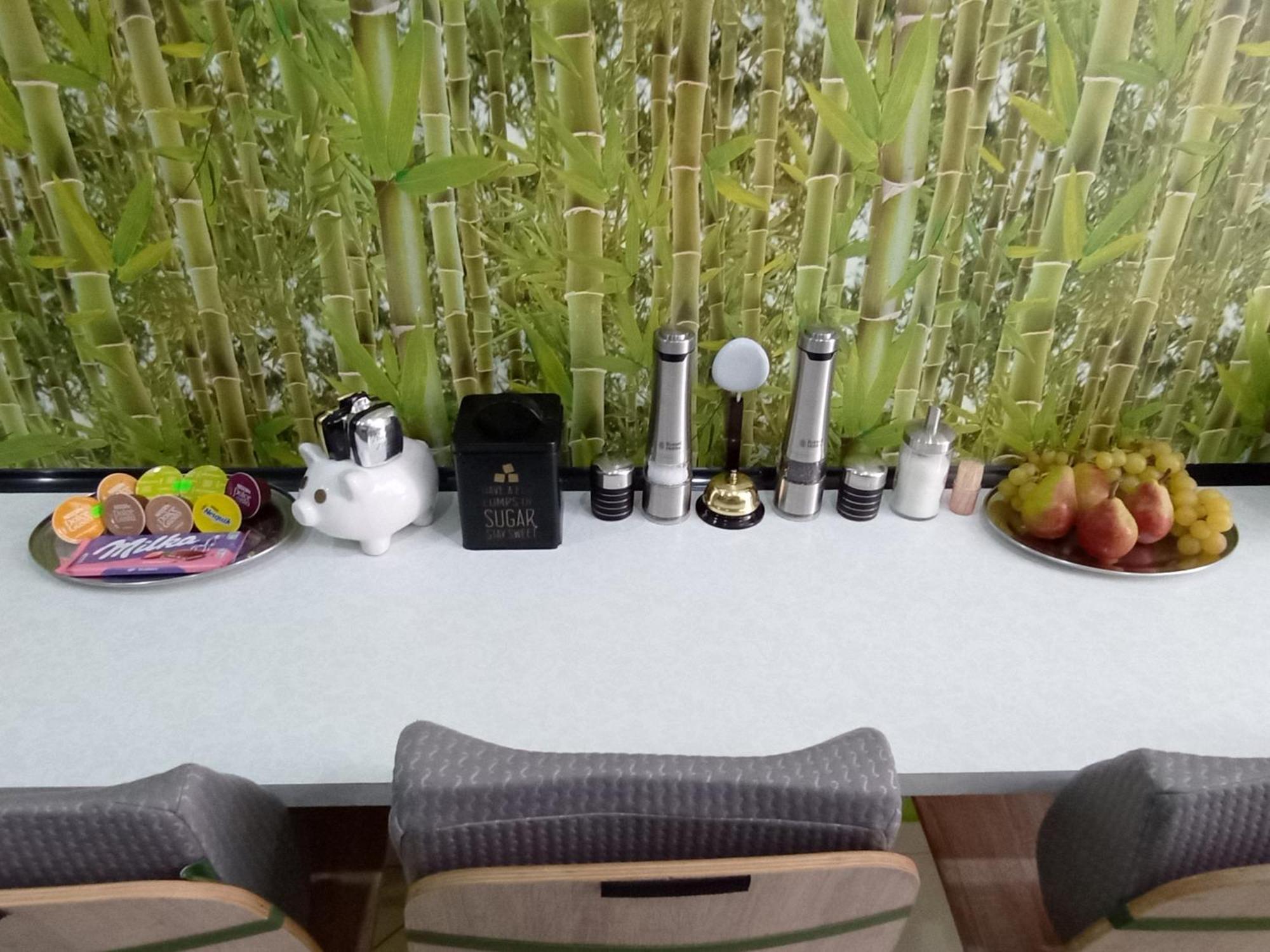 APARTAMENT VENGE -CAŁE MIESZKANIE 46m2 NA WYŁĄCZNOŚĆ - Z JEDNĄ SYPIALNIĄ I JEDNYM SYPIALNO-SALONEM -3 PIĘTRO BEZ WINDY- REZERWACJA BEZ KARTY KREDYTOWEJ-KLIMATYZACJA-2 ŁÓŻECZKA DZIECIĘCE-ŚNIADANIE XXL 30zł Breslau Exterior foto
