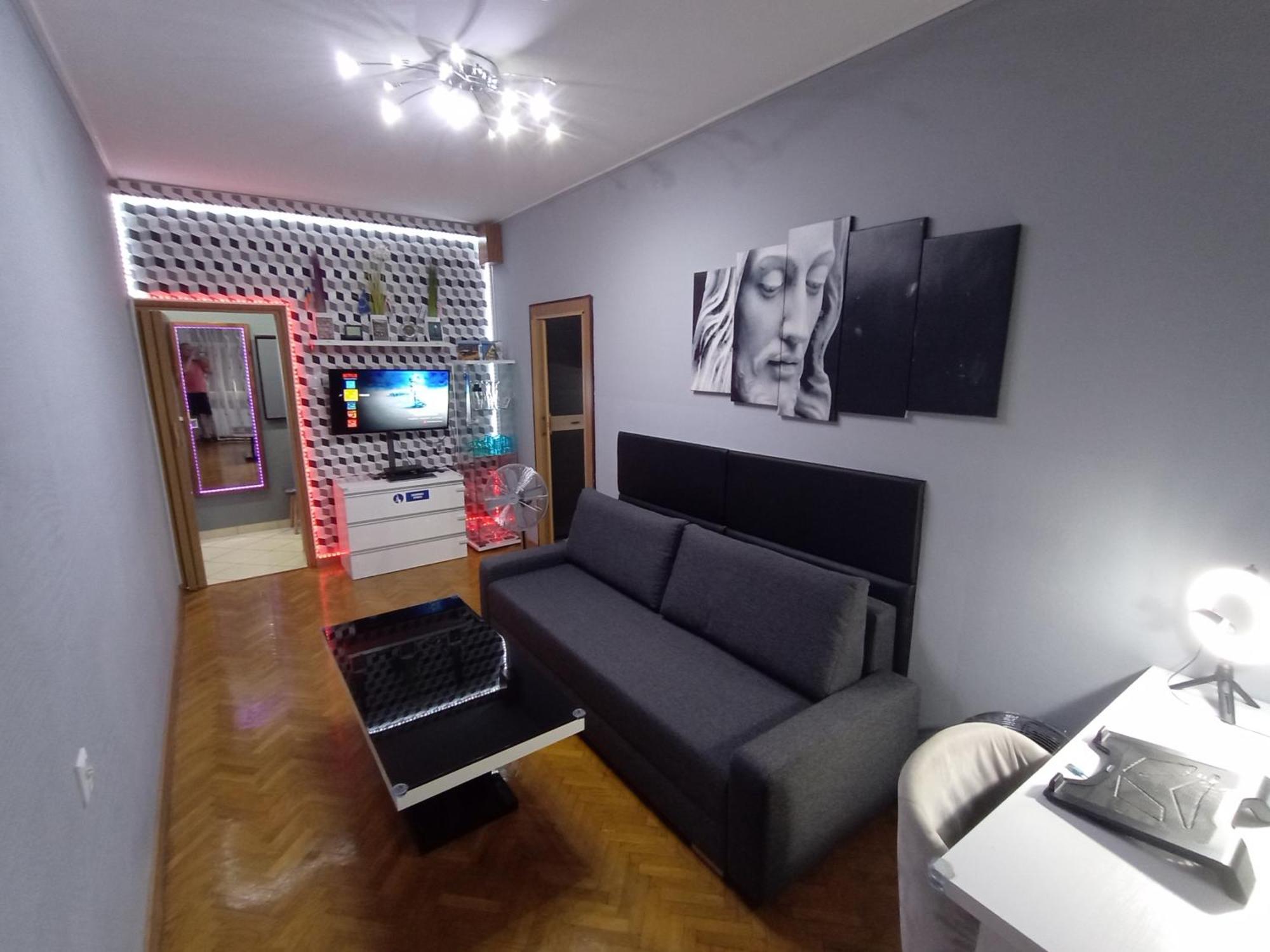 APARTAMENT VENGE -CAŁE MIESZKANIE 46m2 NA WYŁĄCZNOŚĆ - Z JEDNĄ SYPIALNIĄ I JEDNYM SYPIALNO-SALONEM -3 PIĘTRO BEZ WINDY- REZERWACJA BEZ KARTY KREDYTOWEJ-KLIMATYZACJA-2 ŁÓŻECZKA DZIECIĘCE-ŚNIADANIE XXL 30zł Breslau Exterior foto