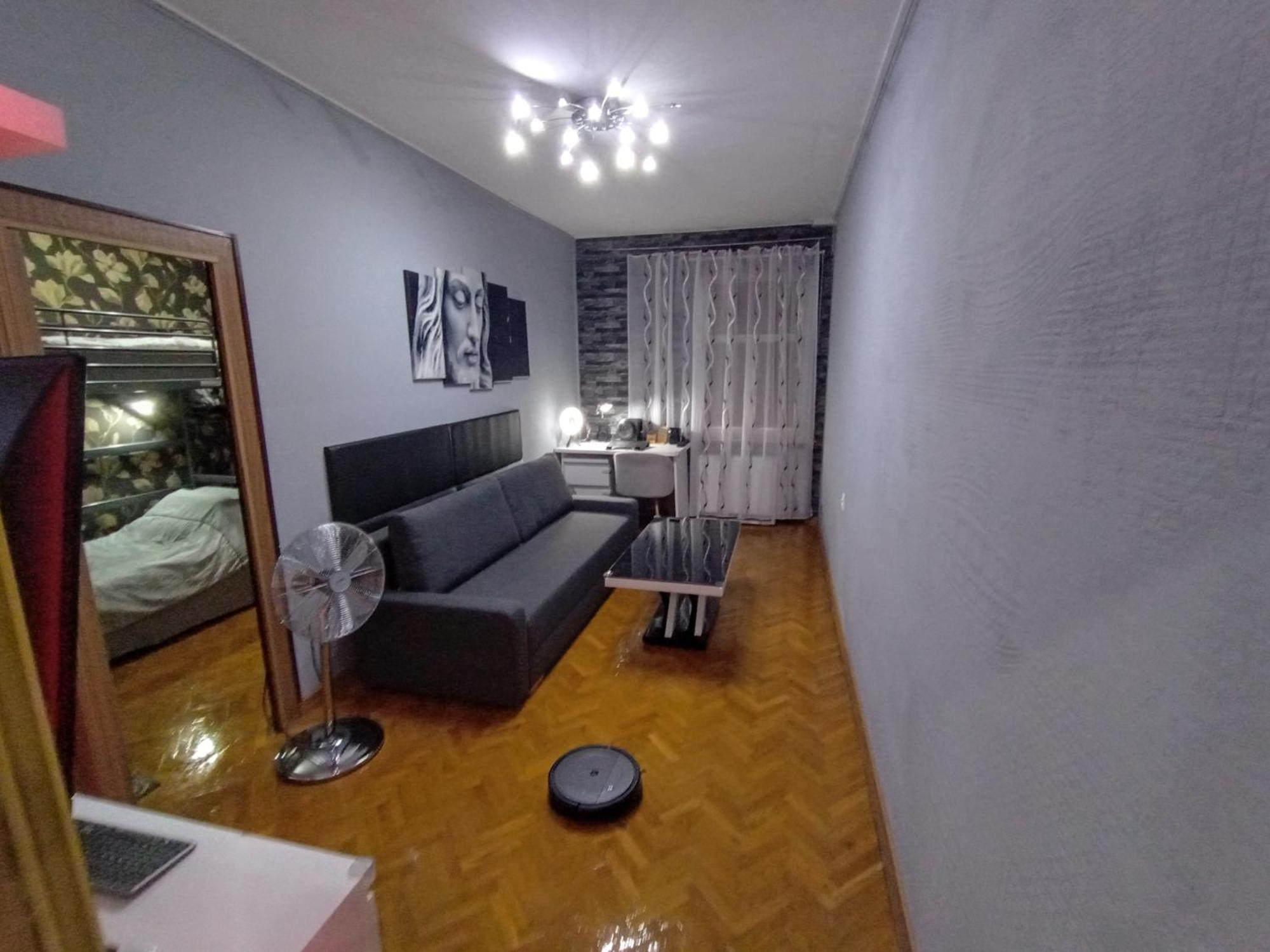 APARTAMENT VENGE -CAŁE MIESZKANIE 46m2 NA WYŁĄCZNOŚĆ - Z JEDNĄ SYPIALNIĄ I JEDNYM SYPIALNO-SALONEM -3 PIĘTRO BEZ WINDY- REZERWACJA BEZ KARTY KREDYTOWEJ-KLIMATYZACJA-2 ŁÓŻECZKA DZIECIĘCE-ŚNIADANIE XXL 30zł Breslau Exterior foto